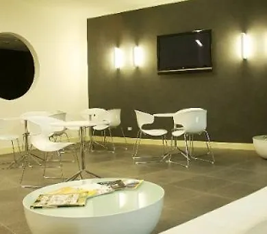 Club Ξενοδοχείο με διαμερίσματα 4*