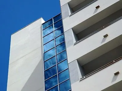 Ξενοδοχείο με διαμερίσματα Club 4*