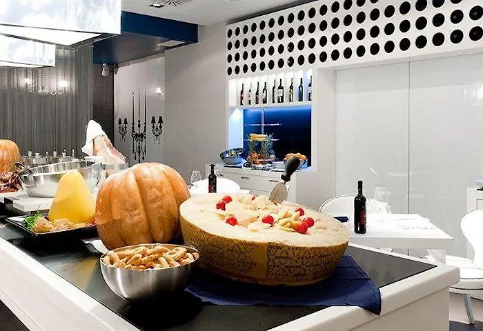 家庭俱乐部套房酒店 3*